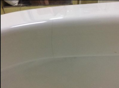 潮州市潮安区丹尼斯陶瓷实业-使用三个月尊晖卫浴马桶自然开裂