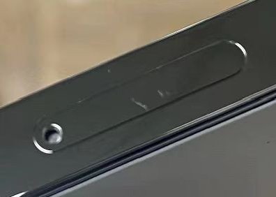 天猫商城售卖瑕疵苹果手机，表面有明显的的划痕